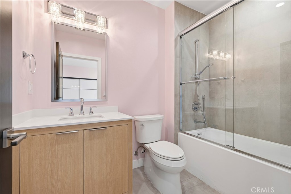 251 S Griffith Park Property Photo 44