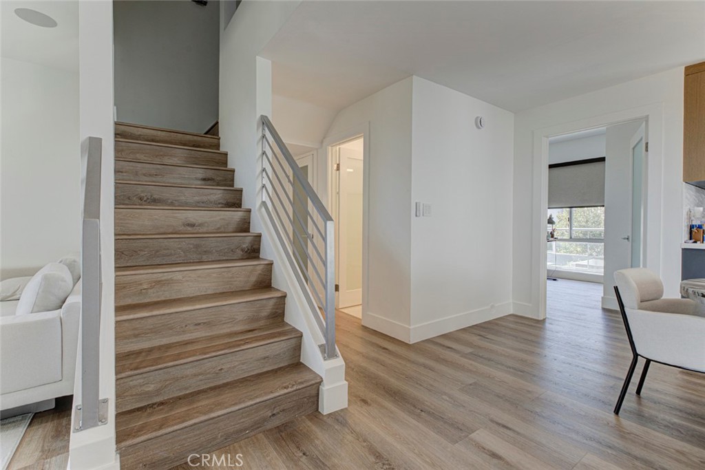 1080 Everett Property Photo 8
