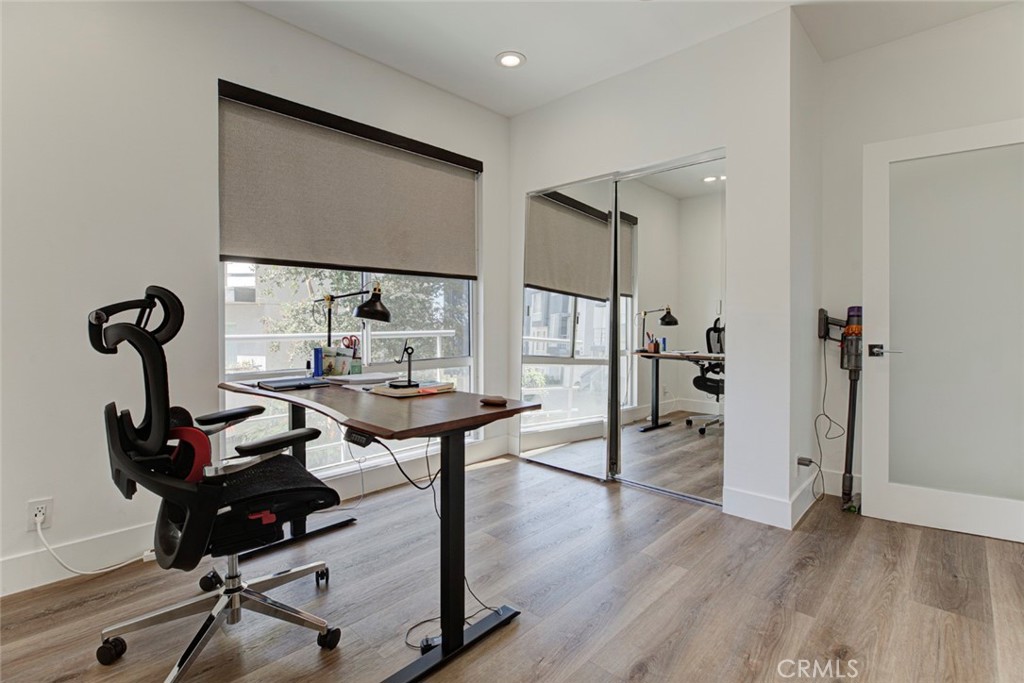 1080 Everett Property Photo 18