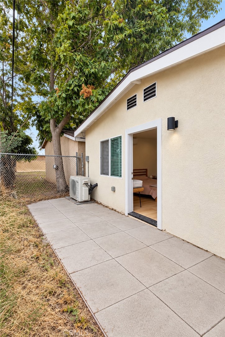 14770 1/2 Polk Street Property Photo 3