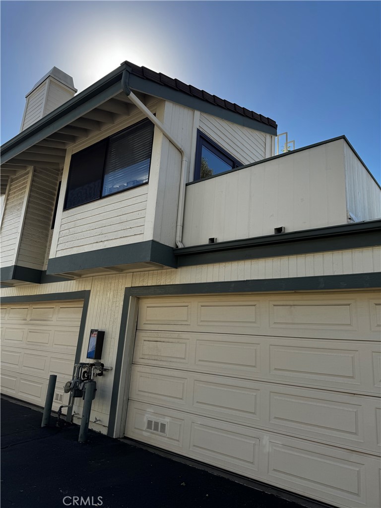 10574 Sunland Boulevard 7 Property Photo 2
