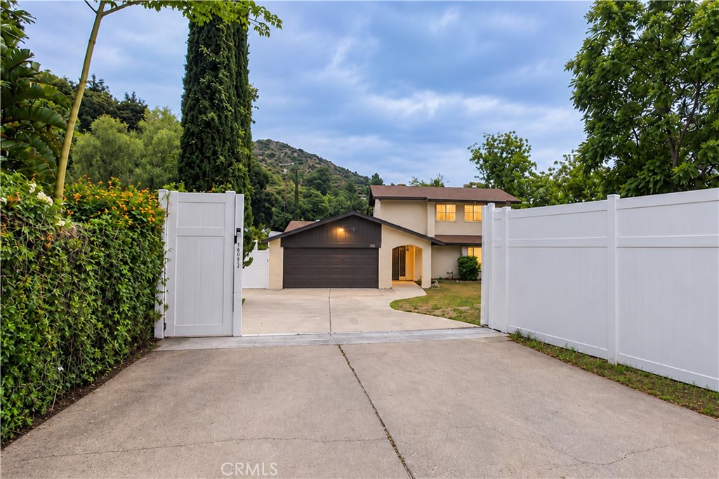 10252 Haines Canyon Property Photo 1