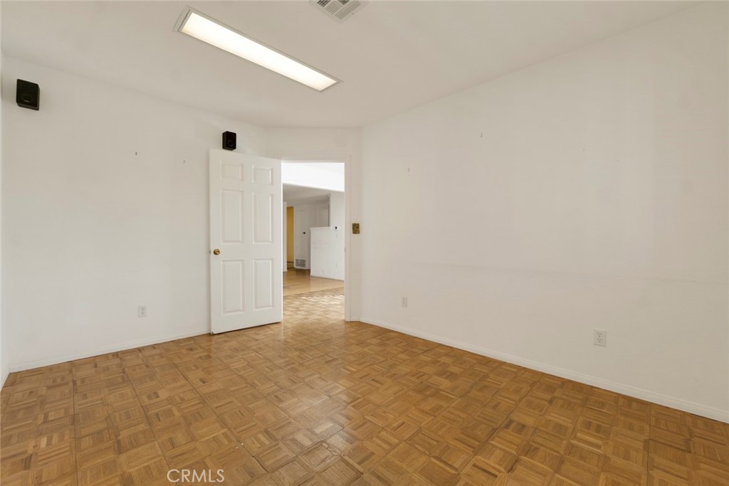 872 Boxthorn Avenue Property Photo 13