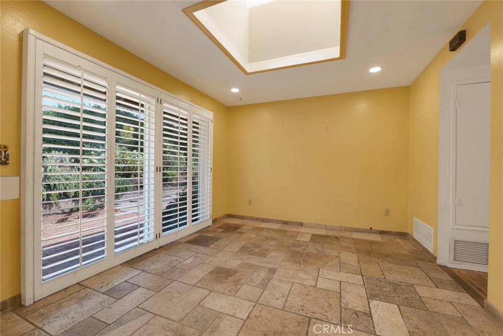 872 Boxthorn Avenue Property Photo 14