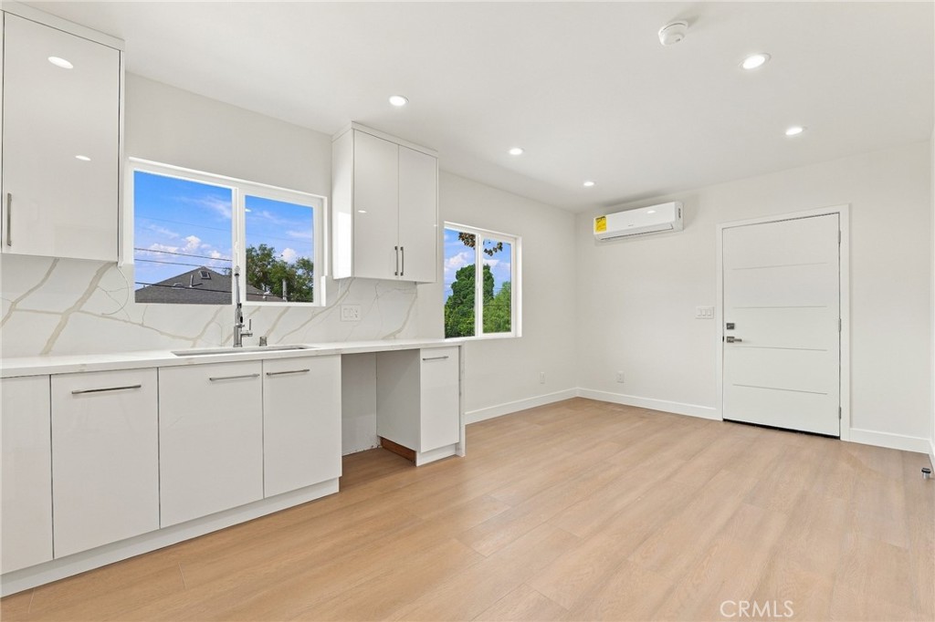 10906 Tujunga Cyn Property Photo 5
