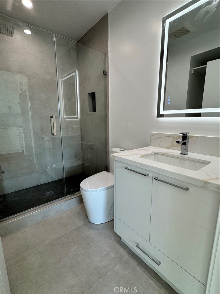 10906 Tujunga Cyn Property Photo 12