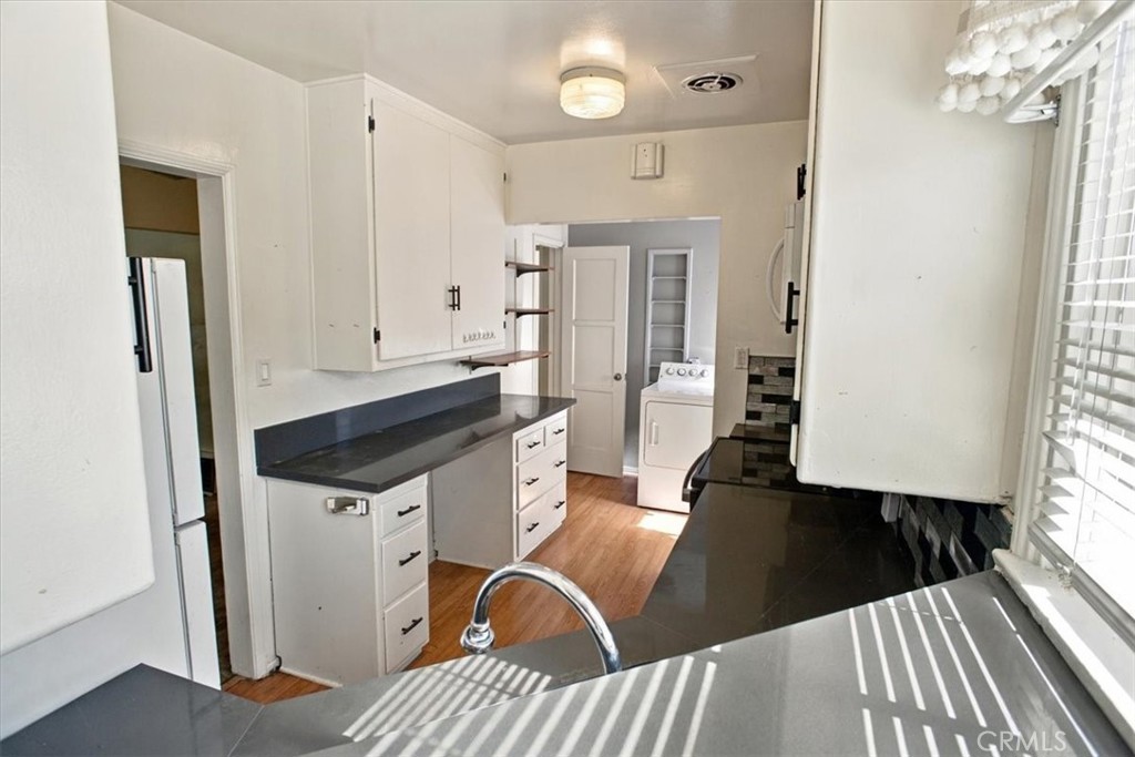 146 N Brighton Property Photo 6