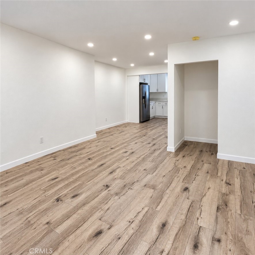11689 Chandler Property Photo 6