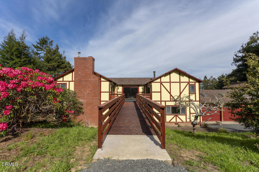 33451 Little Valley Road Property Photo 2