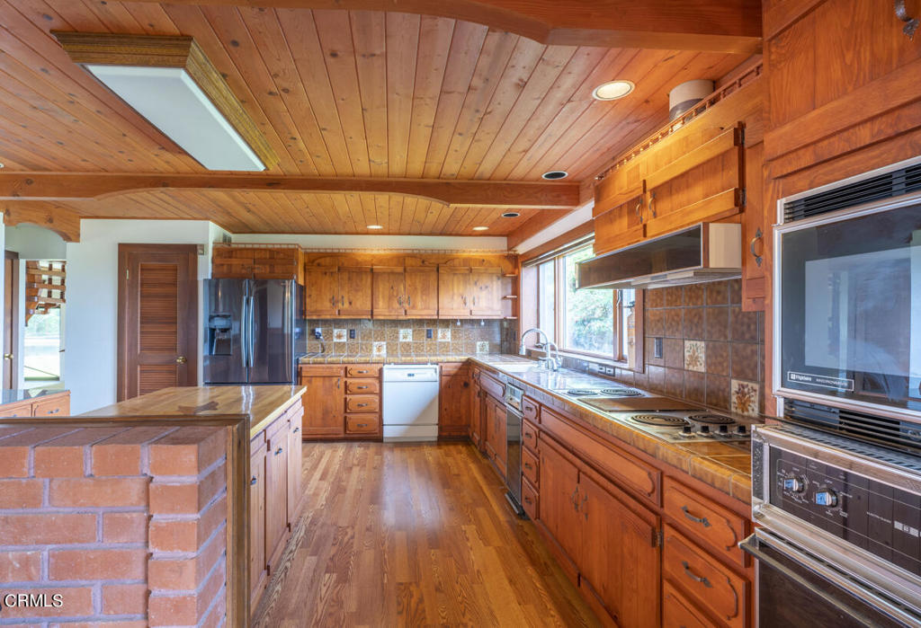 33451 Little Valley Road Property Photo 15