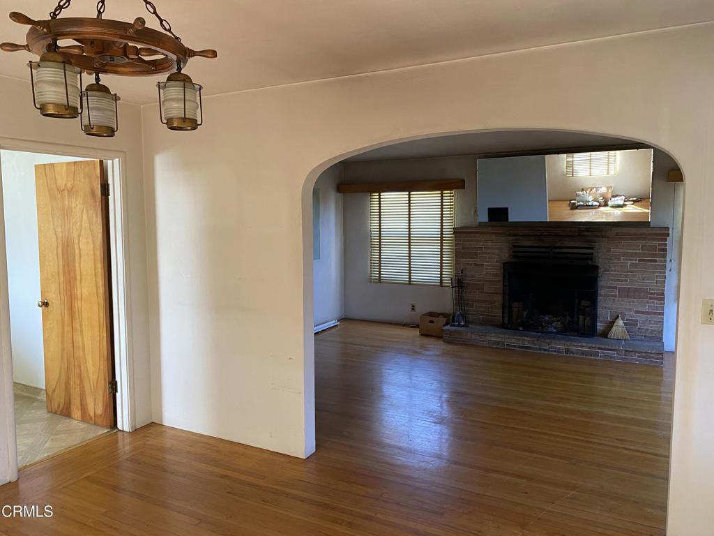 327 S Franklin Street Property Photo 4