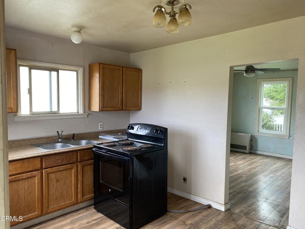 327 S Franklin Street Property Photo 12