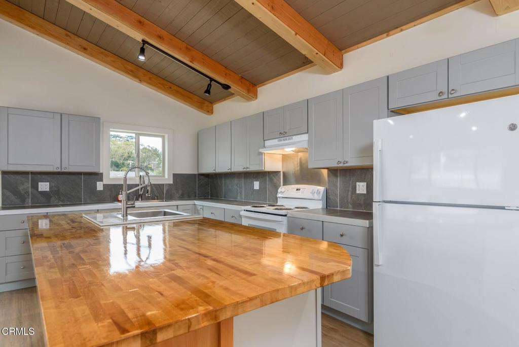 340 Main Street Property Photo
