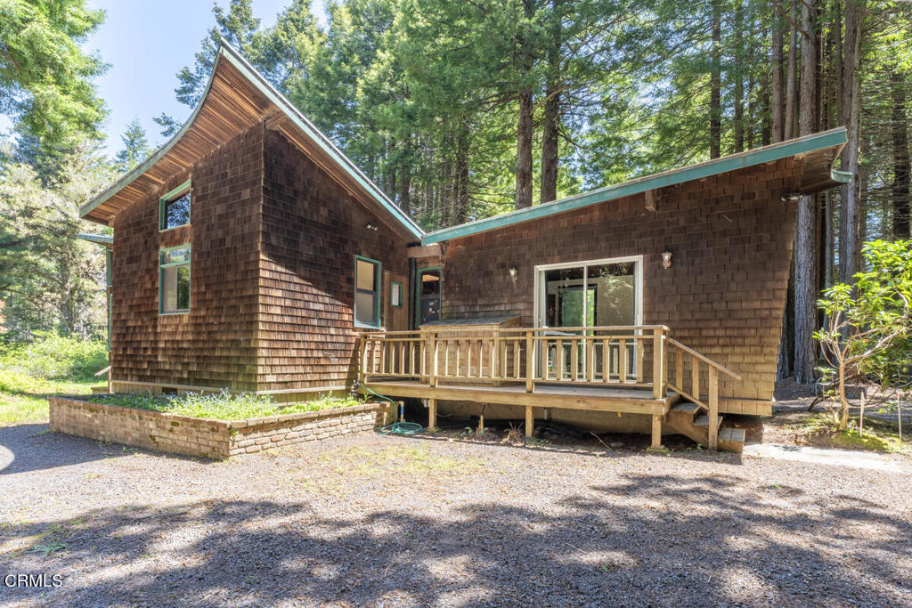32371 Middle Ridge Road Property Photo 1
