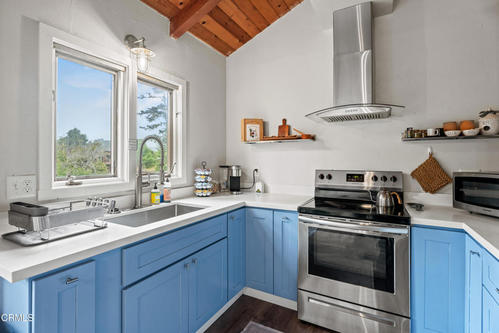 15741 Forest View Road Property Photo 2