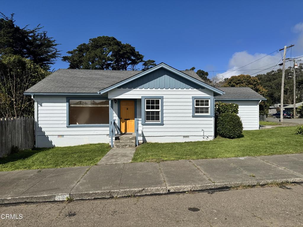 399 Winifred Street Property Photo 2