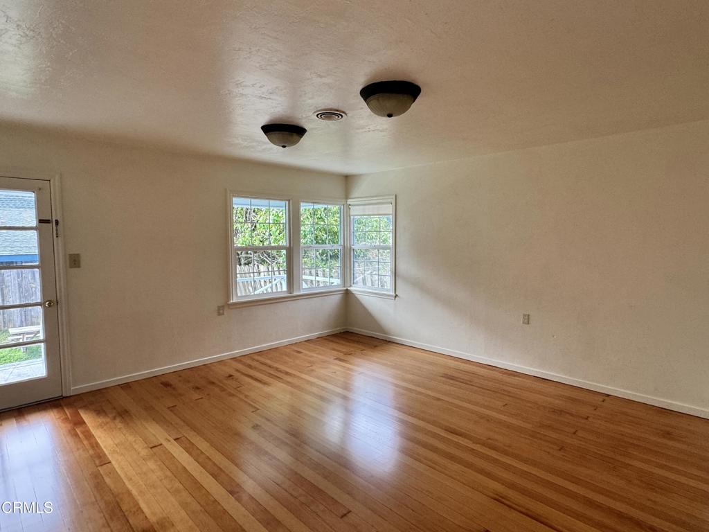 399 Winifred Street Property Photo 7