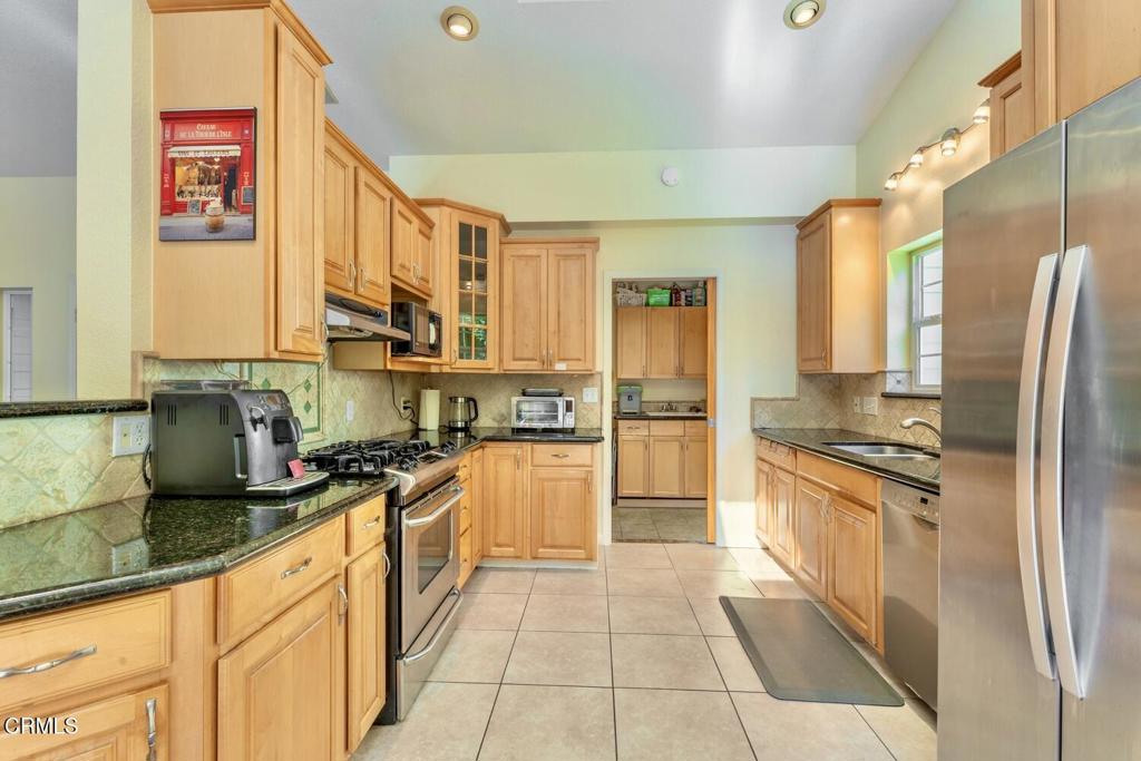 18940 Timber Pointe Drive Property Photo 14