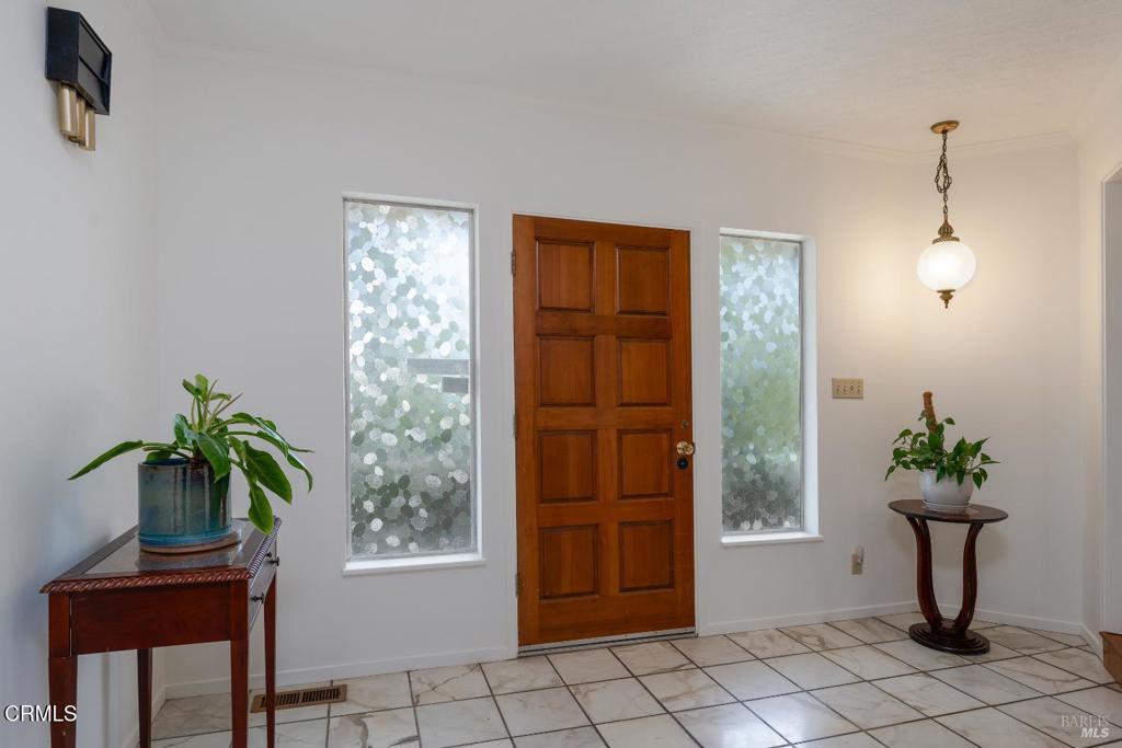 925 Knob Hill Road Property Photo 5