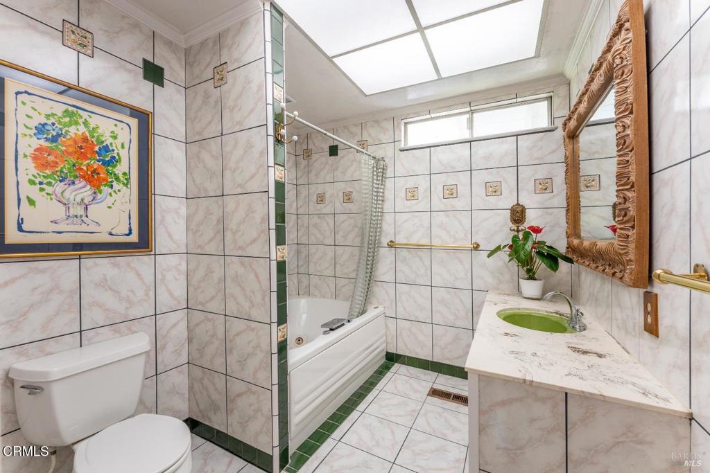925 Knob Hill Road Property Photo 16