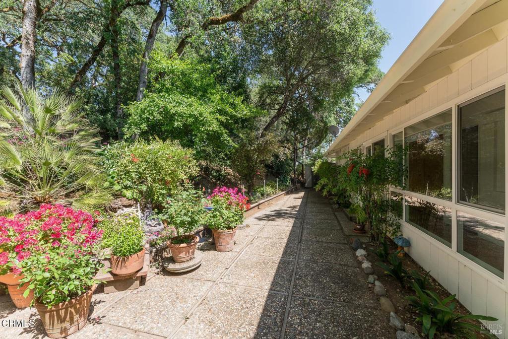 925 Knob Hill Road Property Photo 17