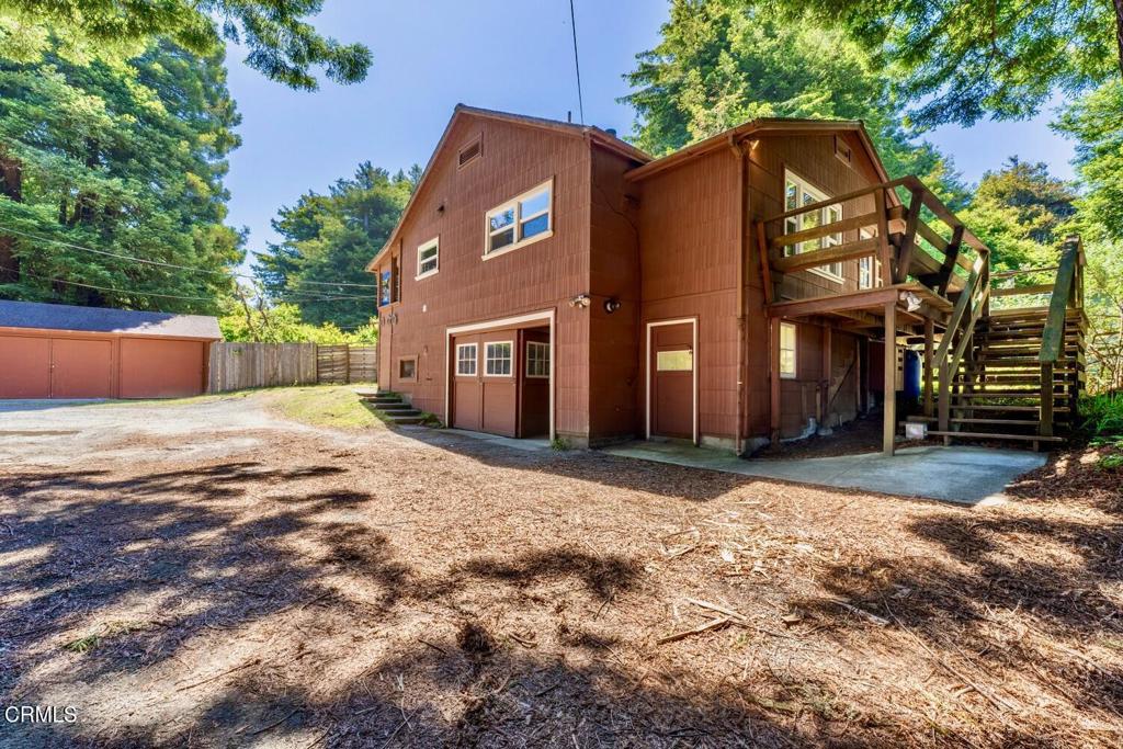 18961 Symes Lane Property Photo 4