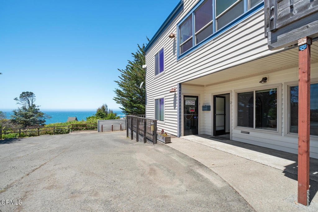 39000 S Highway 1 Property Photo 2