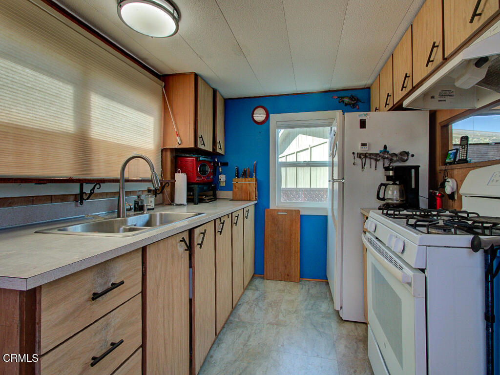 32800 Highway 20 21 Property Photo 8