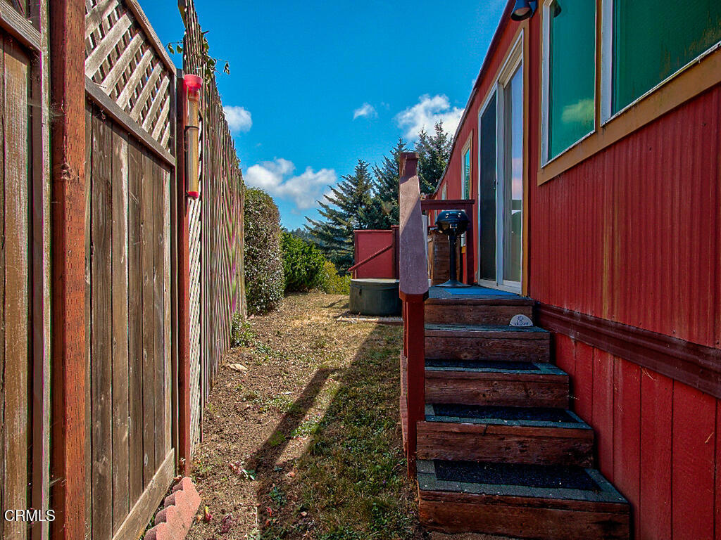32800 Highway 20 21 Property Photo 16