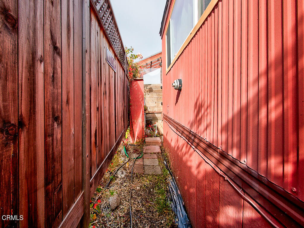 32800 Highway 20 21 Property Photo 17