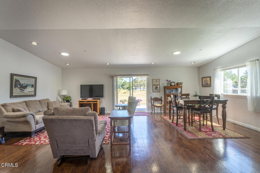 31540 Fort Bragg-sherwood Road Property Photo 6