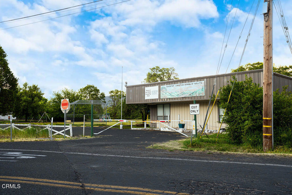 22751 Bray Property Photo 35