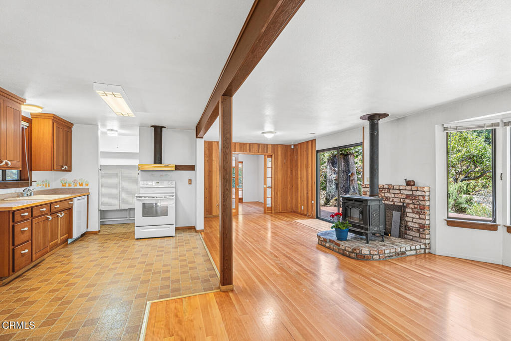 44660 Caspar Orchard Road Property Photo 2