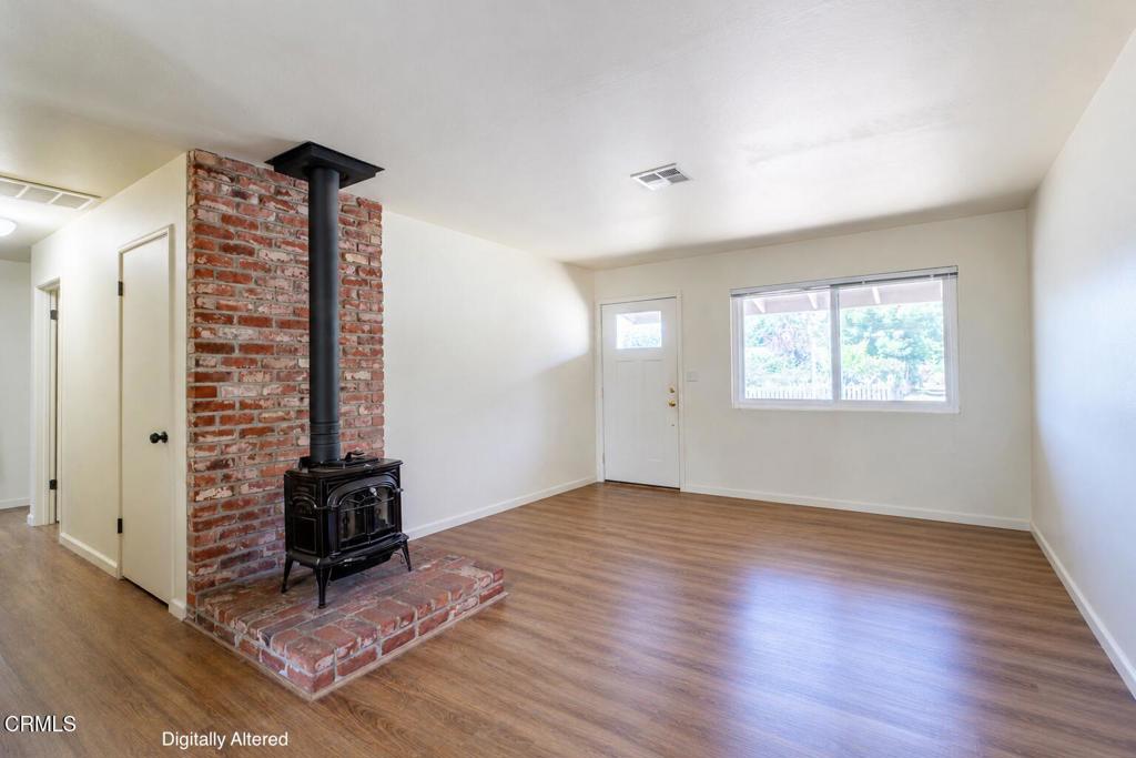 1072 E Chestnut Street Property Photo 8