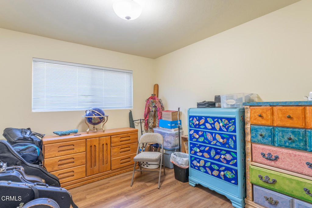 1072 E Chestnut Street Property Photo 12