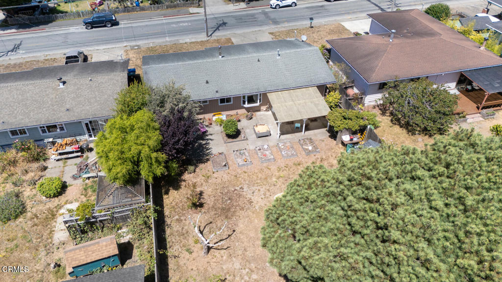 1072 E Chestnut Street Property Photo 22