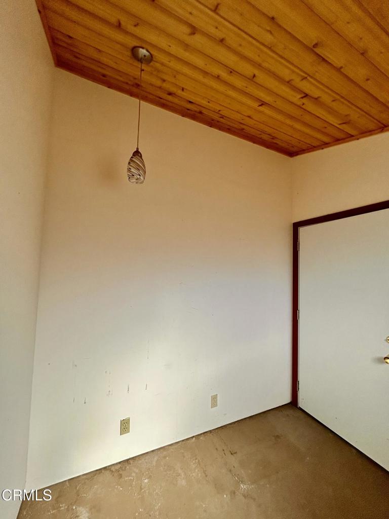 525 S Franklin Street Property Photo 14