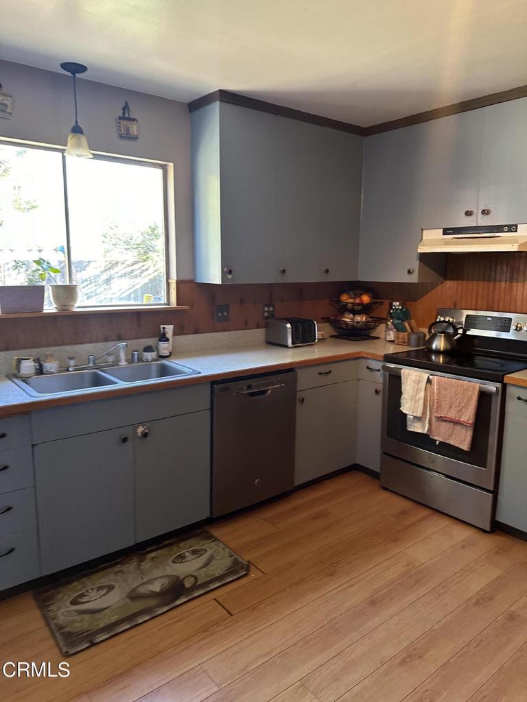 470 Wall Street Street Property Photo 16