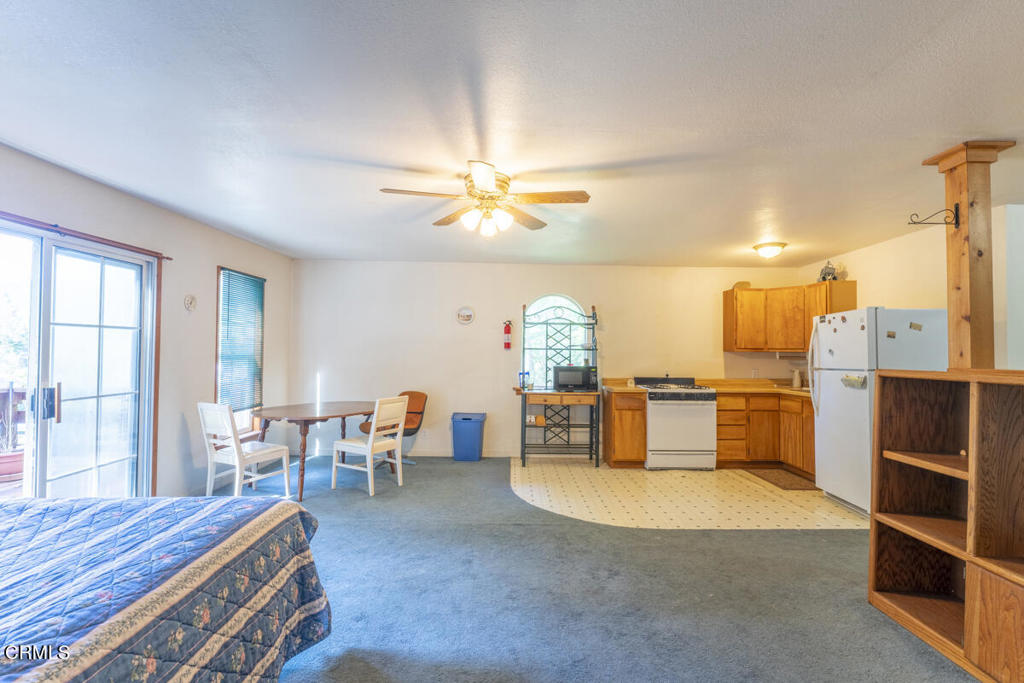 67951 N Hwy 101 Property Photo 5
