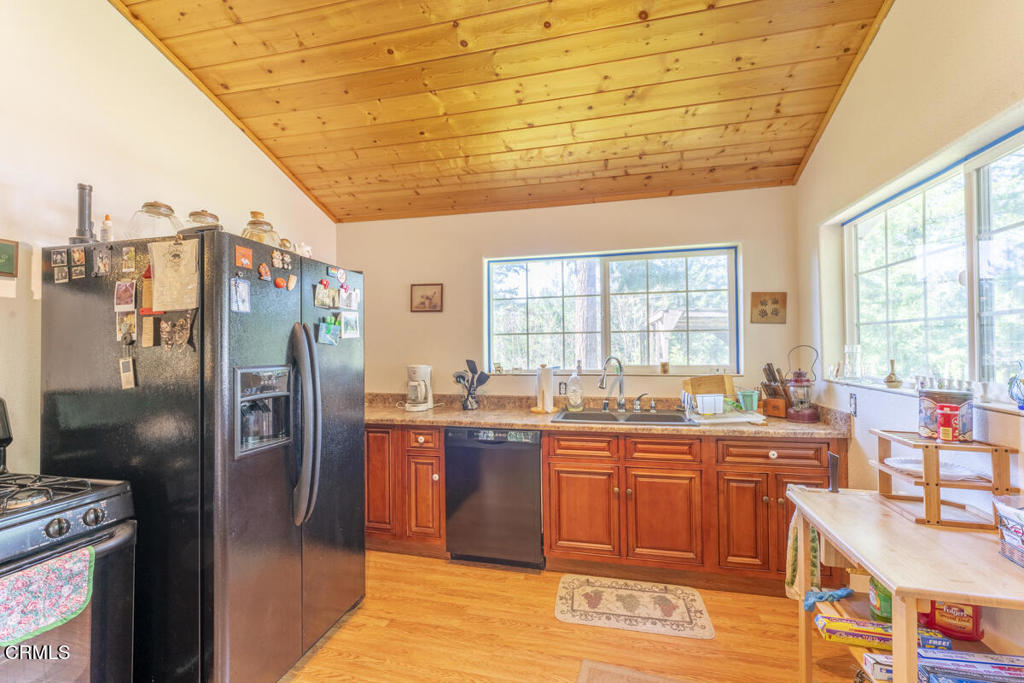 67951 N Hwy 101 Property Photo 12