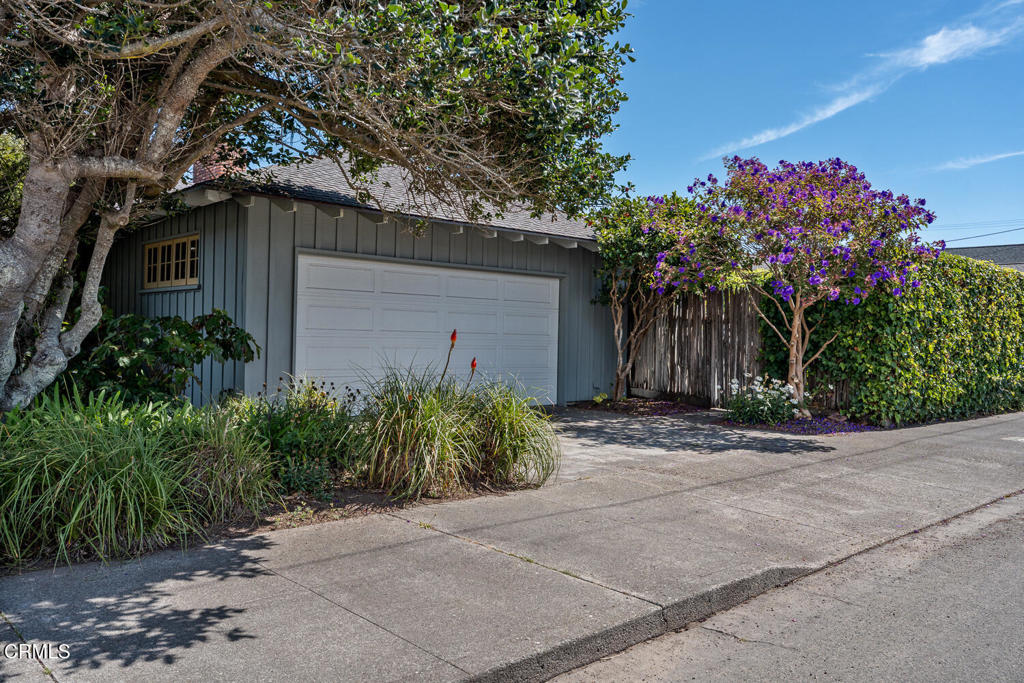 400 Winifred Street Property Photo 30