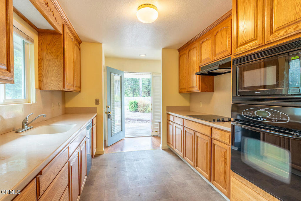 31420 Fort Bragg Sherwood Property Photo 10