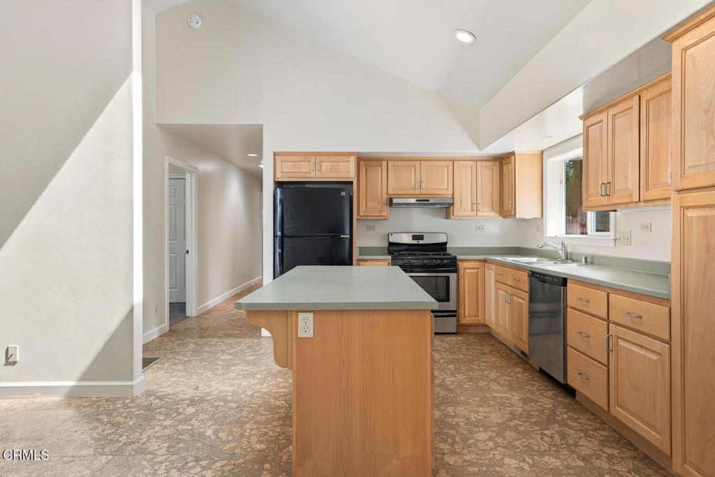 32800 Albion Ridge Road Property Photo 3
