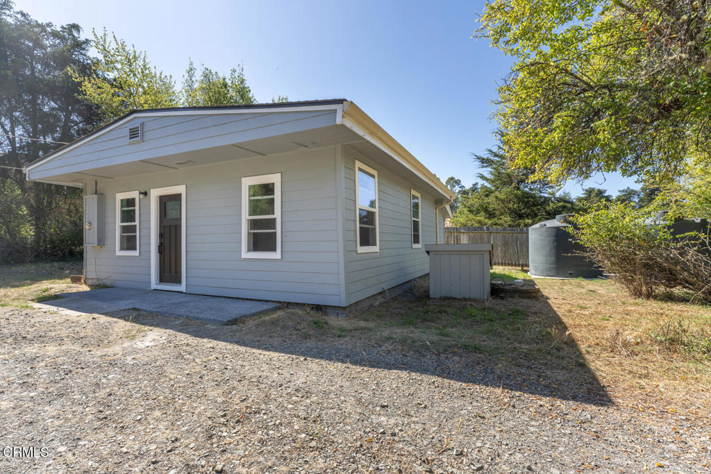 19260 Summers Lane Property Photo 7