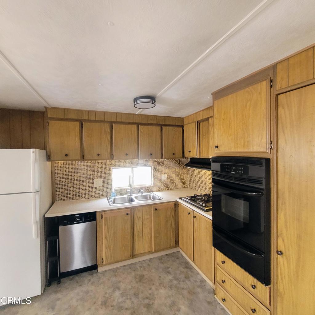 23650 North Highway 1 Property Photo 10