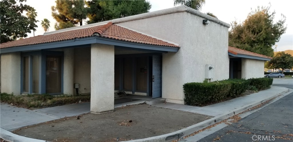 1450 E Cooley Drive Property Photo 1