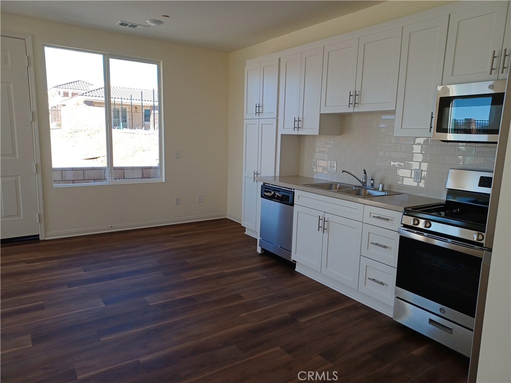16850 Muscatel Property Photo 19