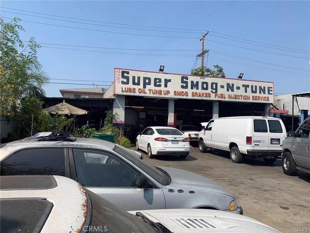 4727 Slauson Avenue Property Photo 2