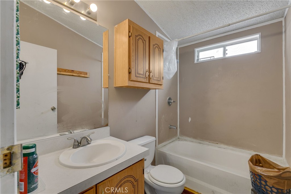 1855 Riverside Dr 264 Property Photo 13