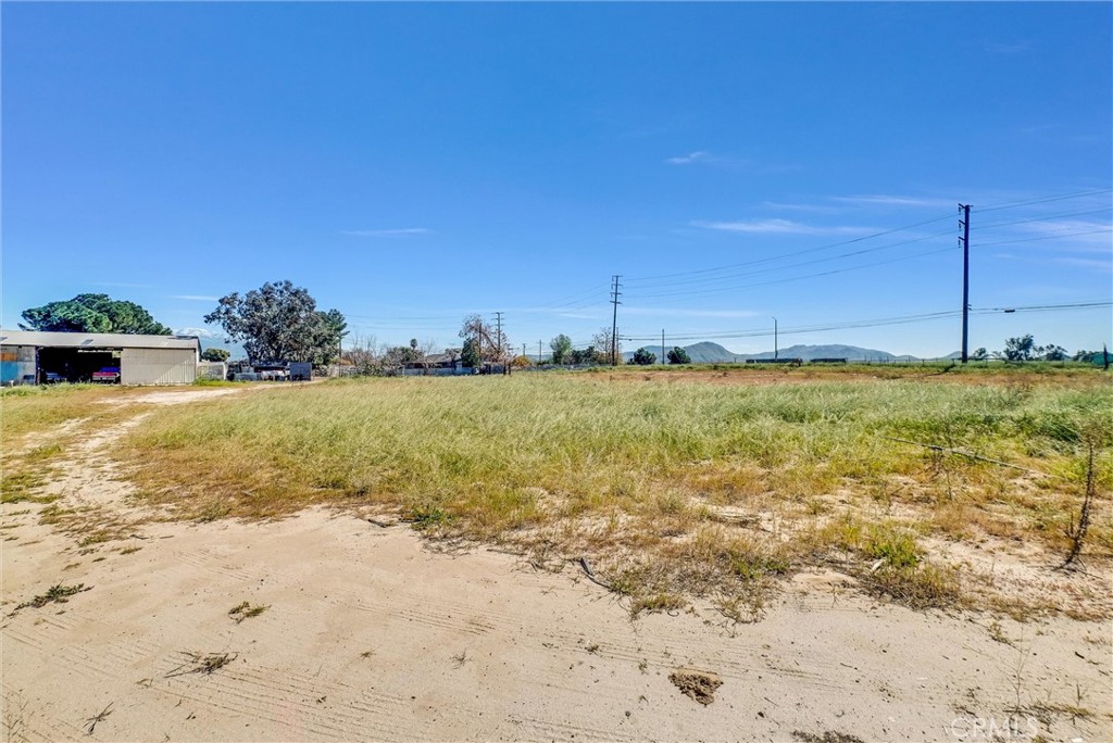 1165 W Olive Street Property Photo 26